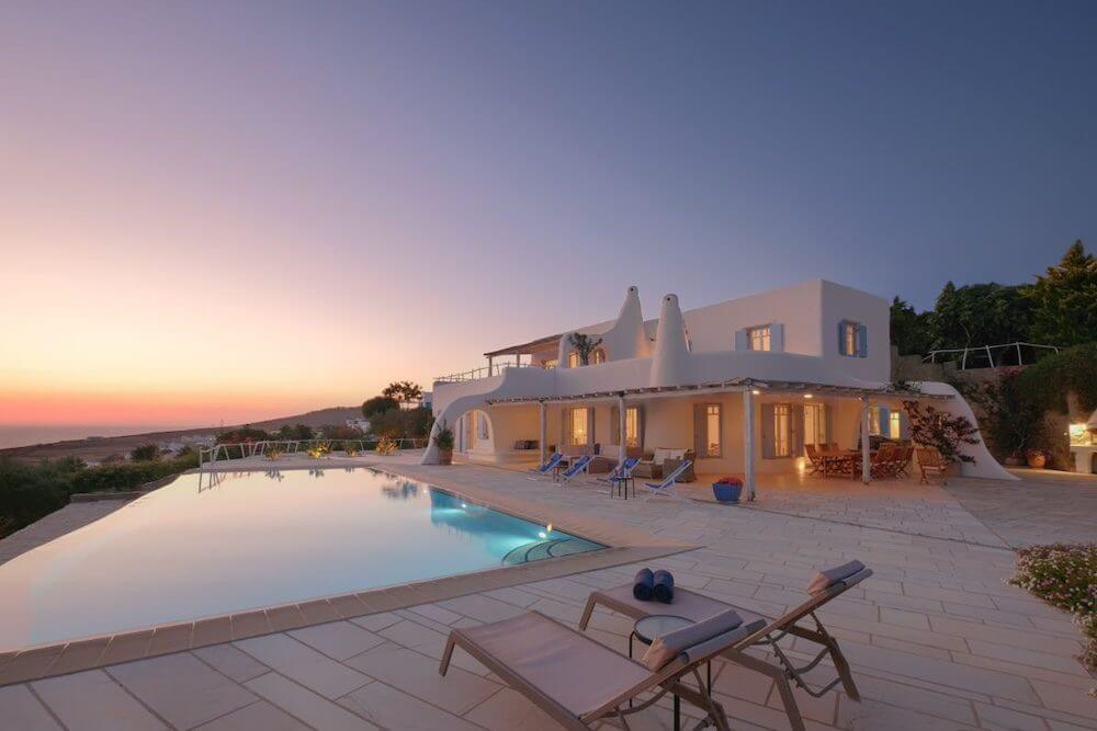 Luxury Villas in Greece: Choose the Perfect One for Your Holiday